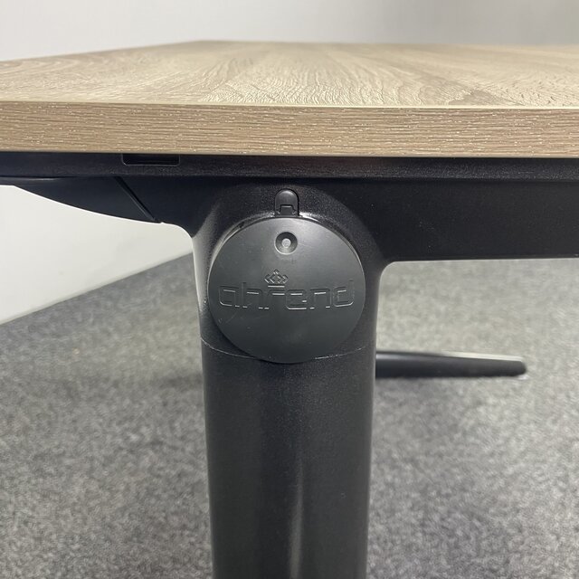 Bureau Ahrend 500 - Midden Eiken Blad | 120 x 80 cm