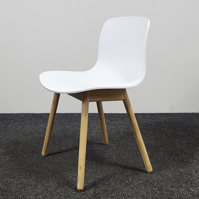 Hay About a Chair - Wit