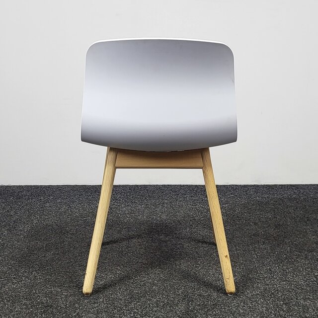 Hay About a Chair - Wit