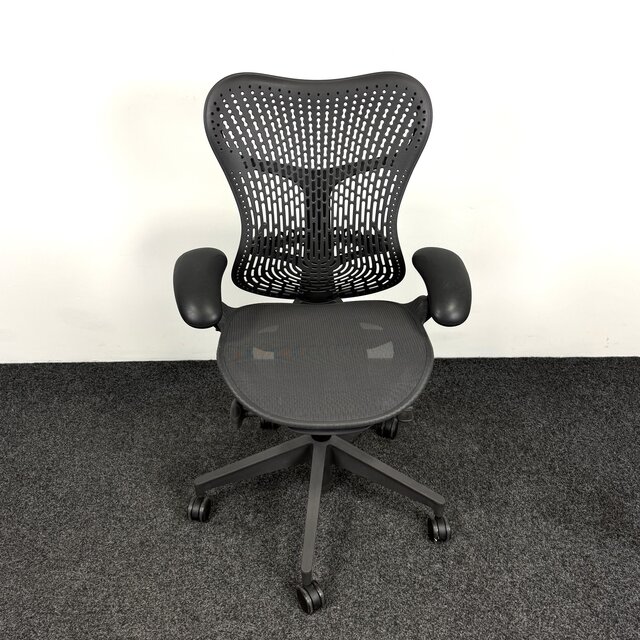 Bureaustoel Herman Miller Mirra 2 | Triflex Graphite