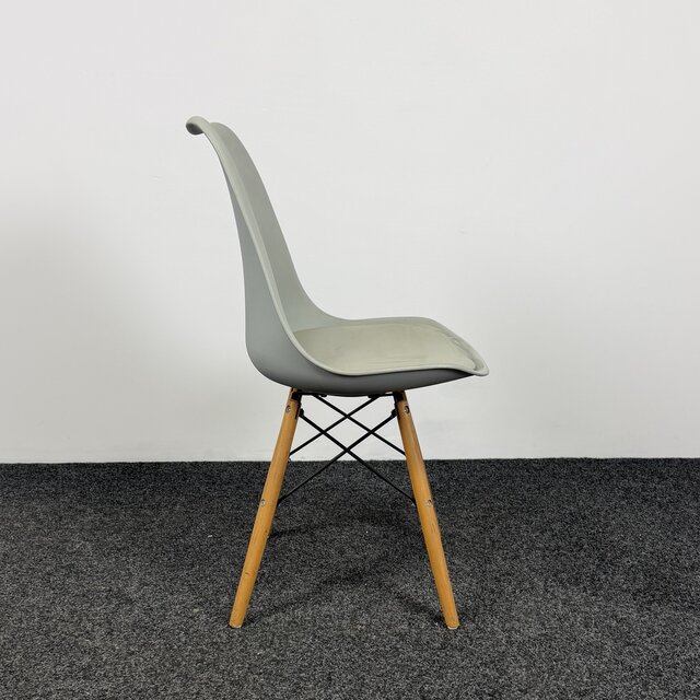 Grijze Kuipstoel - Houten Onderstel