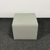 Grijze Poef | 43 x 52 x 52 cm