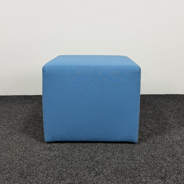Lichtblauwe Poef | 43 x 52 x 52 cm