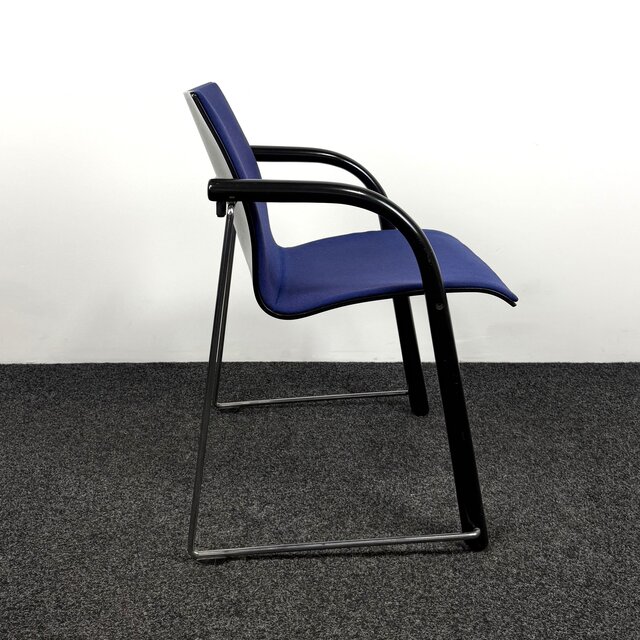 Vergaderstoel Thonet S320 - Blauw / Zwart