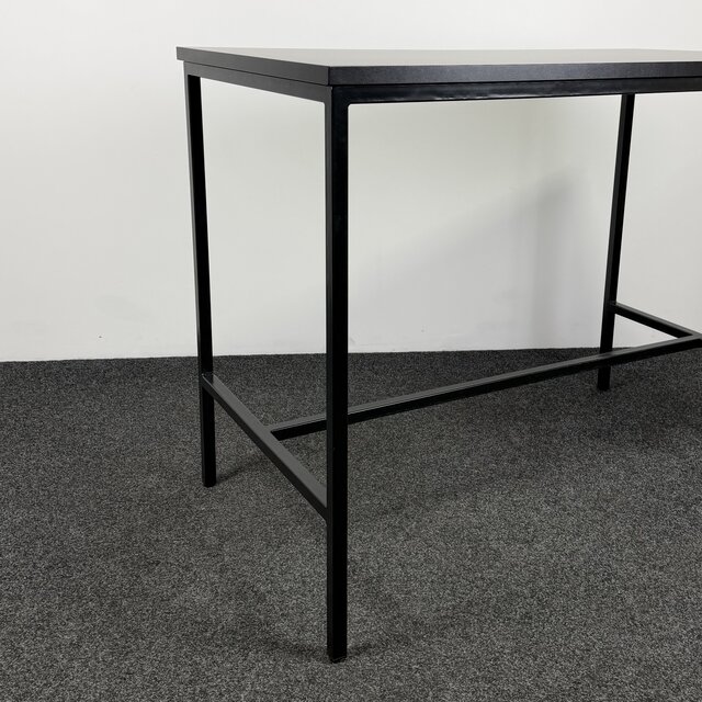 Zwarte Bartafel - 111 x 140 x 80 cm