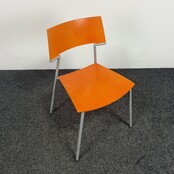 Van Der Sluis Quasi Stoel | Oranje