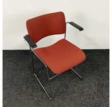 HOWE 40/4 Vergaderstoel | Rood