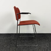 HOWE 40/4 Vergaderstoel | Rood