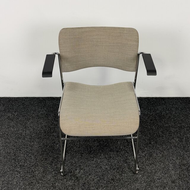 HOWE 40/4 Vergaderstoel | Beige