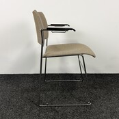 HOWE 40/4 Vergaderstoel | Beige