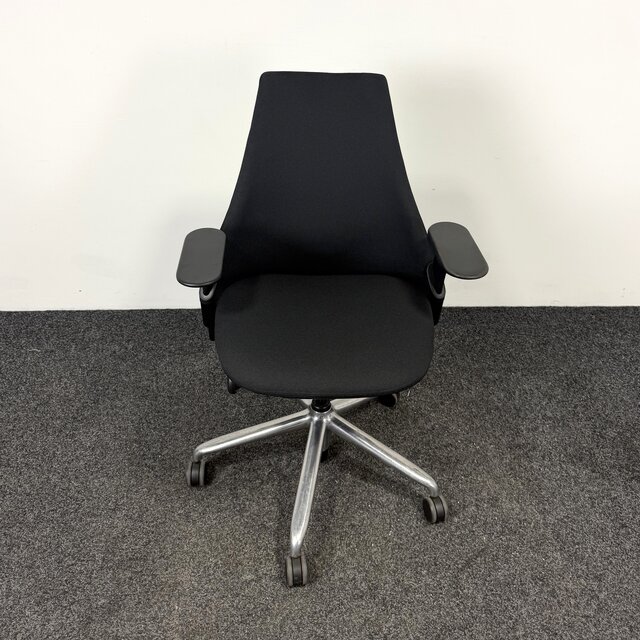 Refurbished Herman Miller Sayl Bureaustoel - Zwart