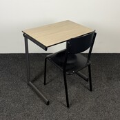 Schoolsetje - Ahrend Tafel + Gispen Stoel
