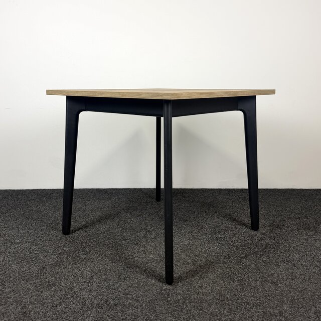 Refurbished Tafel - Zwart Onderstel | 80 x 80 cm