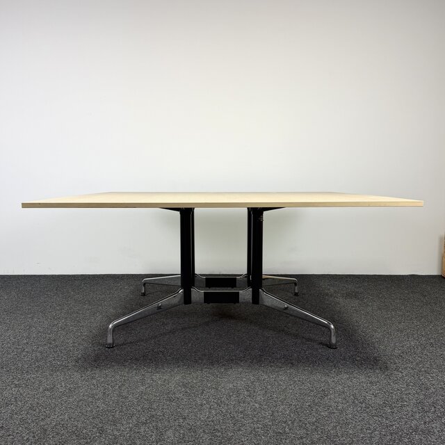 Vitra Eames Segmented Vergadertafel | 160 x 160 cm