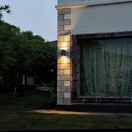 Buiten wandlamp Logan 2-lichts rond Zwart