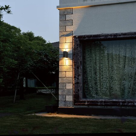 Steinhauer Moderne buiten wandlamp Logan 2-lichts rond zwart