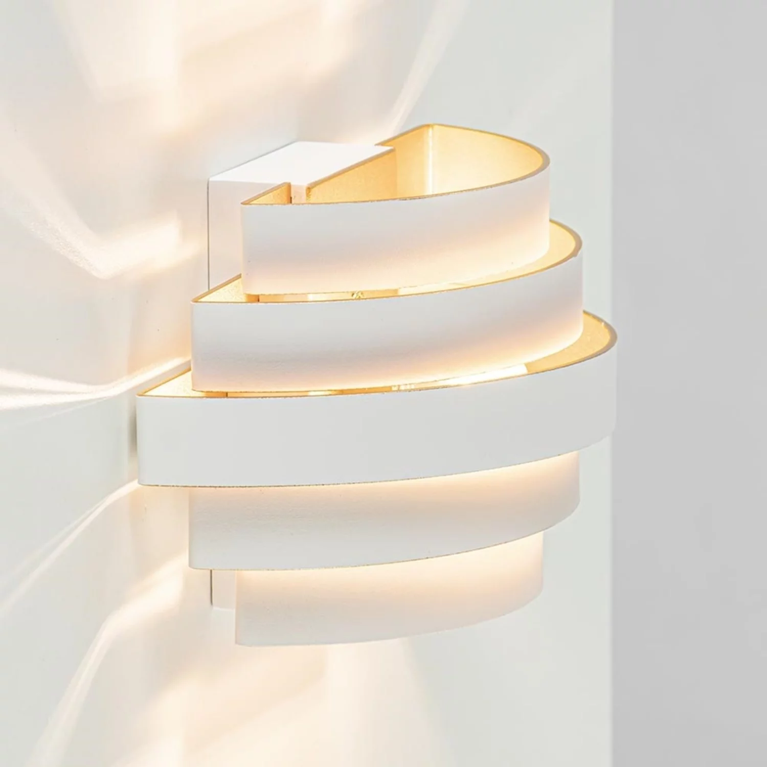 Moderne - Design Wandlamp - Wit - Goud - 20 cm - Scudo