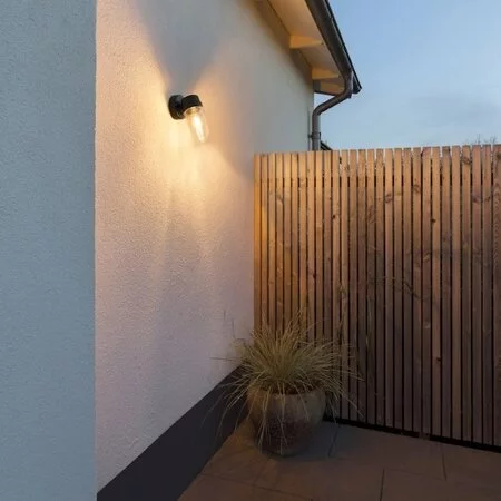 Konstsmide Moderne buiten wandlamp Vega small 1-lichts zwart
