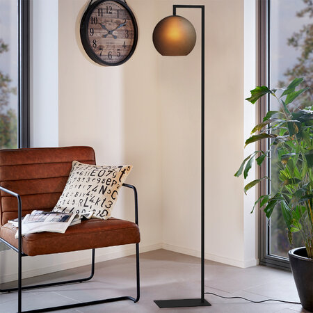 Stars of Light Moderne Industriële vloerlamp Arangona 1-lichts zwart met mat glas