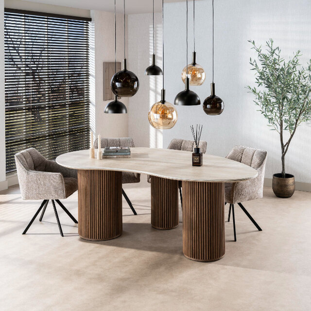 Eetkamertafel Romano niervormig travertin 215 cm