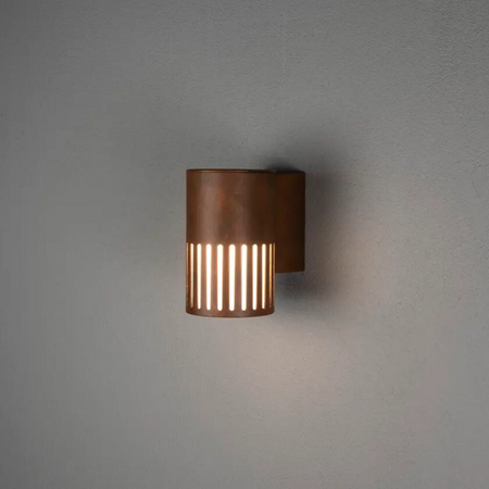 Konstsmide Industriële buiten wandlamp Pistoia 1-lichts roestbruin