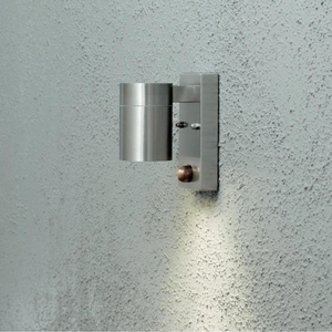 Konstsmide Moderne buiten wandlamp Modena 1-lichts met bewegingssensor staal