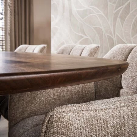 BelaLuz Modern landelijke eettafel Mae Massief acacia bruin Deens ovaal 215 cm