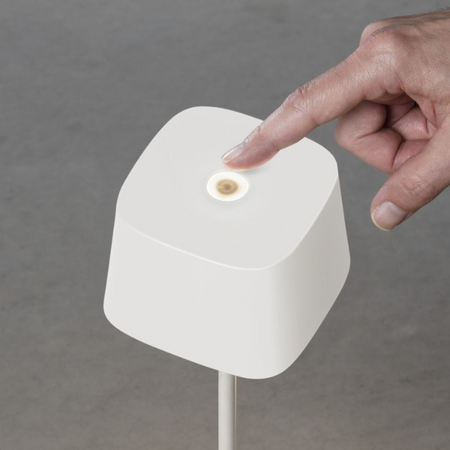 Konstsmide Moderne oplaadbare tafellamp Capri 1-lichts wit dimbaar