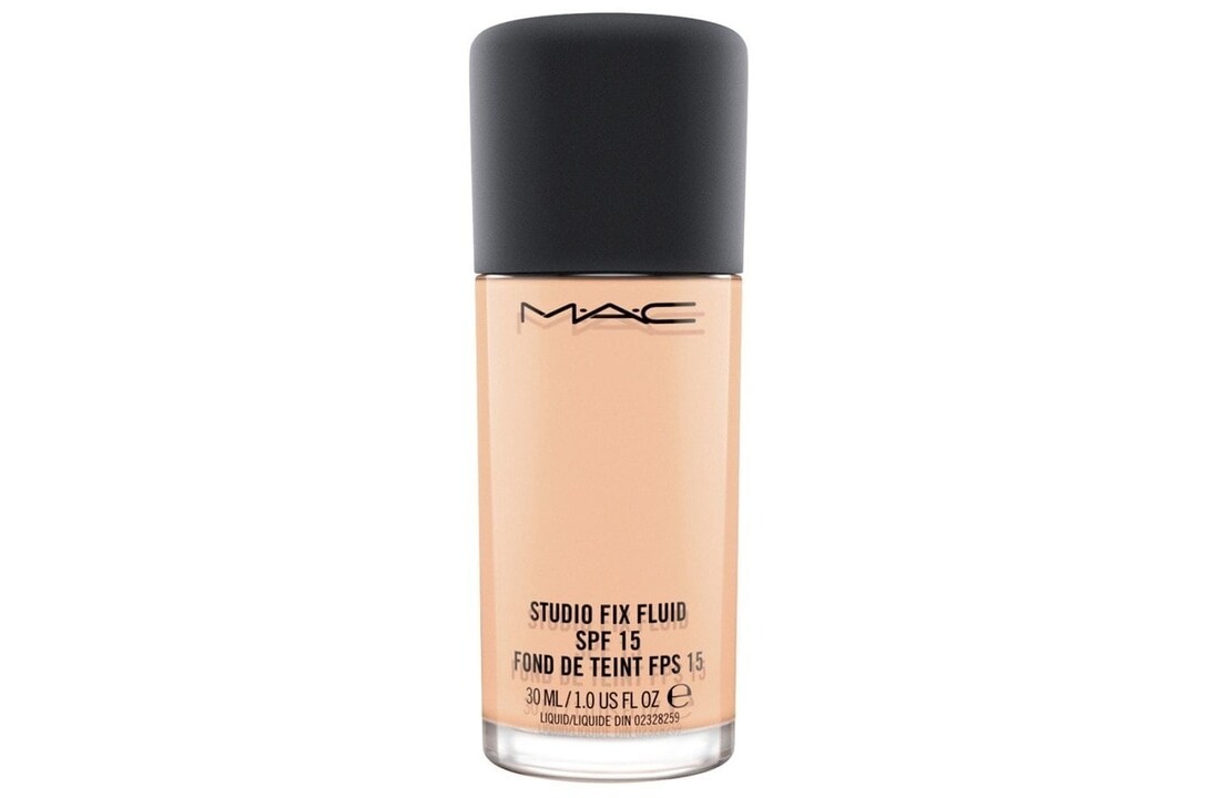 Studio Fix Fluid SPF 15 NC10 Foundation - 30ml