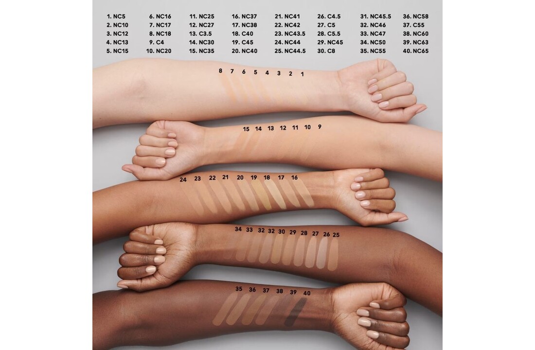 Studio Fix Fluid SPF 15 NC10 Foundation - 30ml