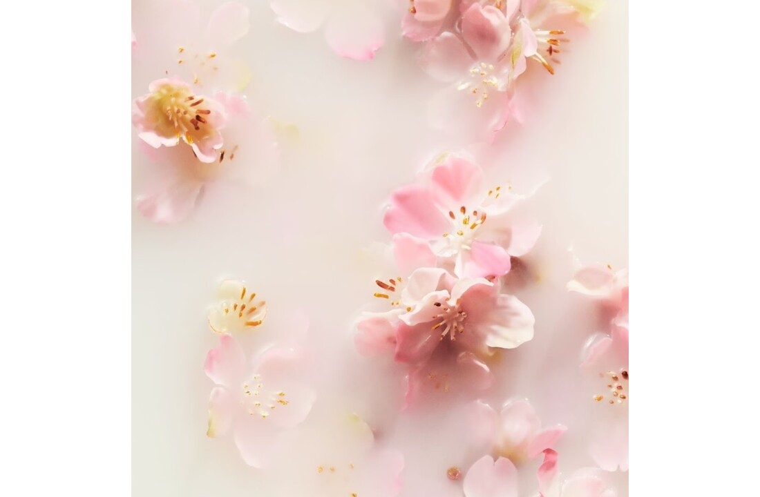 Sakura Foaming Shower Gel - 200ml