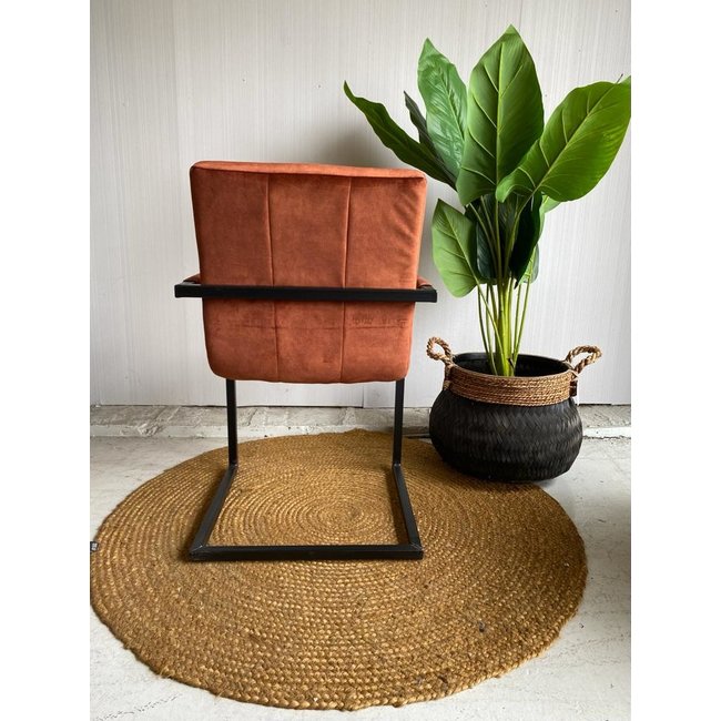 Le Chair Eettafelstoel Tripple met armleuning adore showroommodel