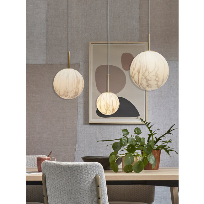 it's about RoMi Hanglamp glas/ijzer Carrara bol wit marmerprint/goud  S