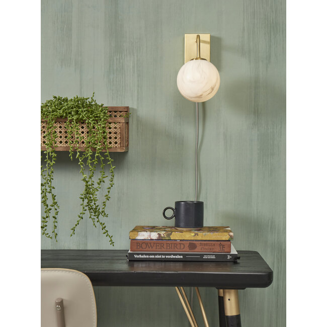 it's about RoMi Wandlamp glas/ijzer Carrara bol wit marmerprint/goud