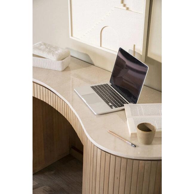 Eleonora Bureau Kira