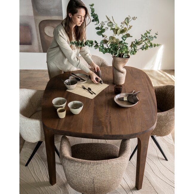 Eleonora Eettafel Taylor 140x120 cm