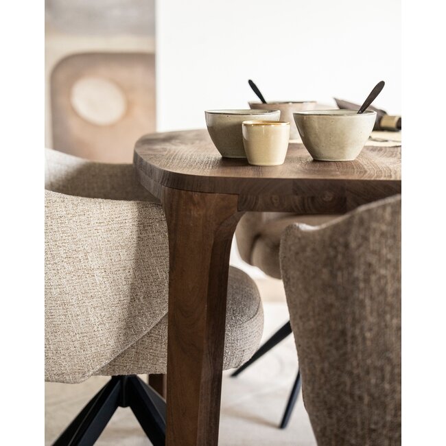Eleonora Eettafel Taylor 140x120 cm