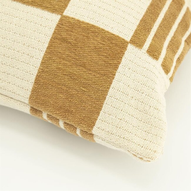 By Boo Kussen Twist 35x55 cm – mosterd