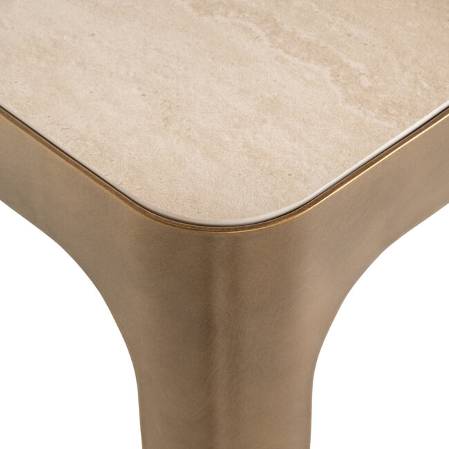 Richmond Interiors  Pilaar Claridge gold
