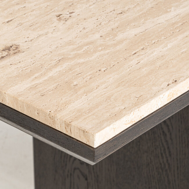 Richmond Interiors  Eettafel Claremont brown 230