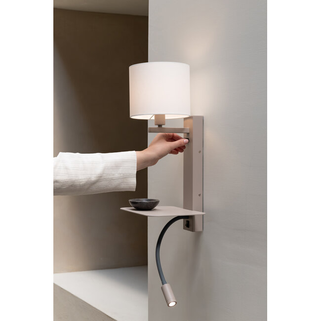 it's about RoMi Wandlamp Florence+leeslamp zand/kap 1815 wit