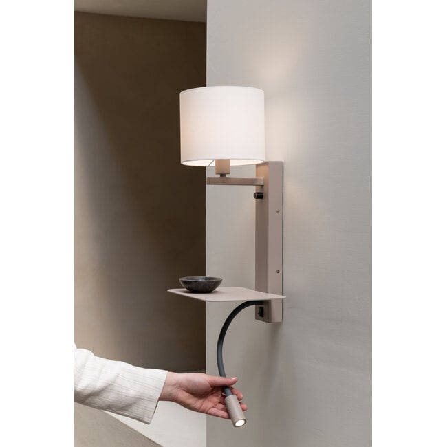 it's about RoMi Wandlamp Florence+leeslamp zand/kap 1815 wit