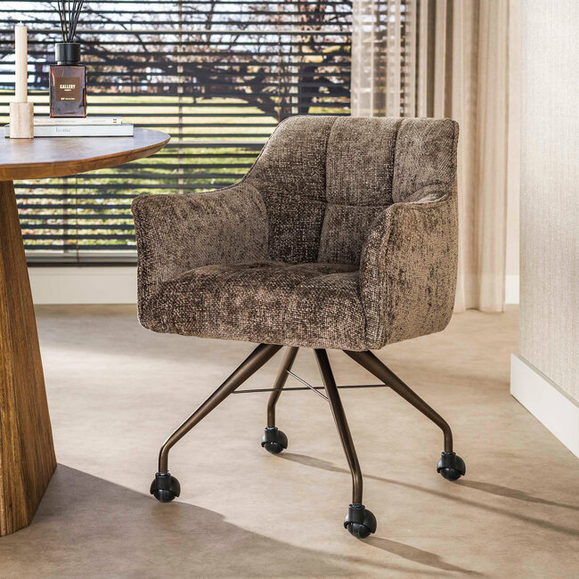 WoonStijl Armstoel Raster wieltjes Hoven taupe met bruin frame