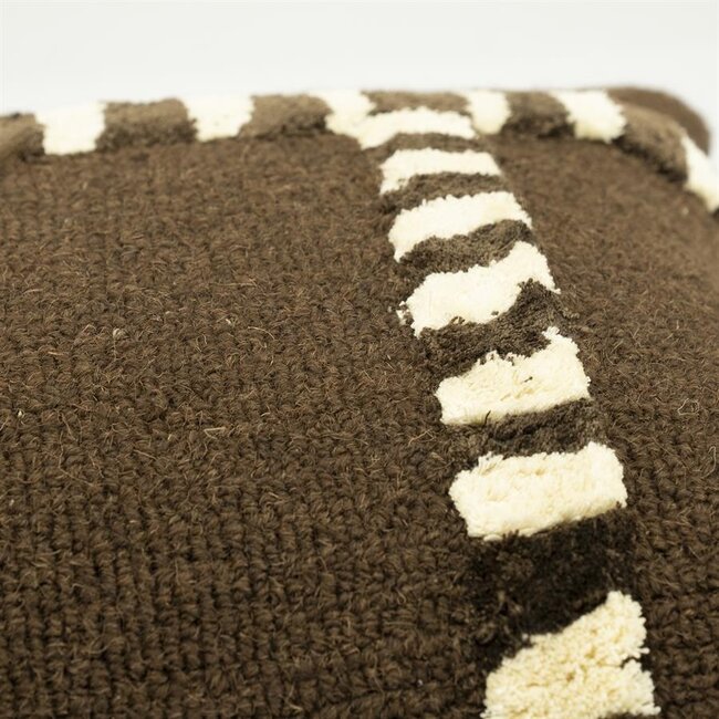 By Boo Kussen StripeScape - bruin