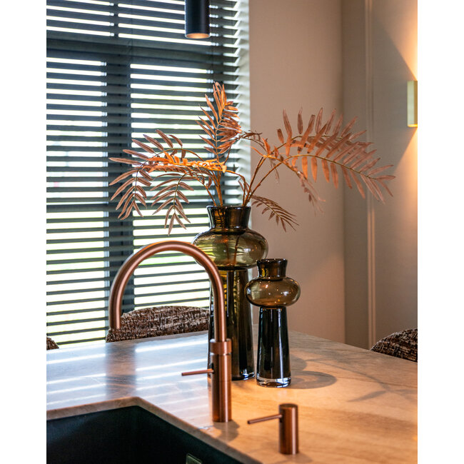 Richmond Interiors  Vaas Jamey groot Bruin