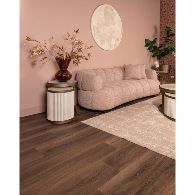 Richmond Interiors  Vaas Veya burgundy