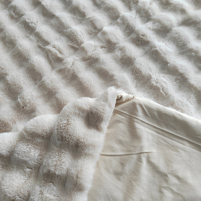 Richmond Interiors  Plaid Cosy Fluff creme 150x200