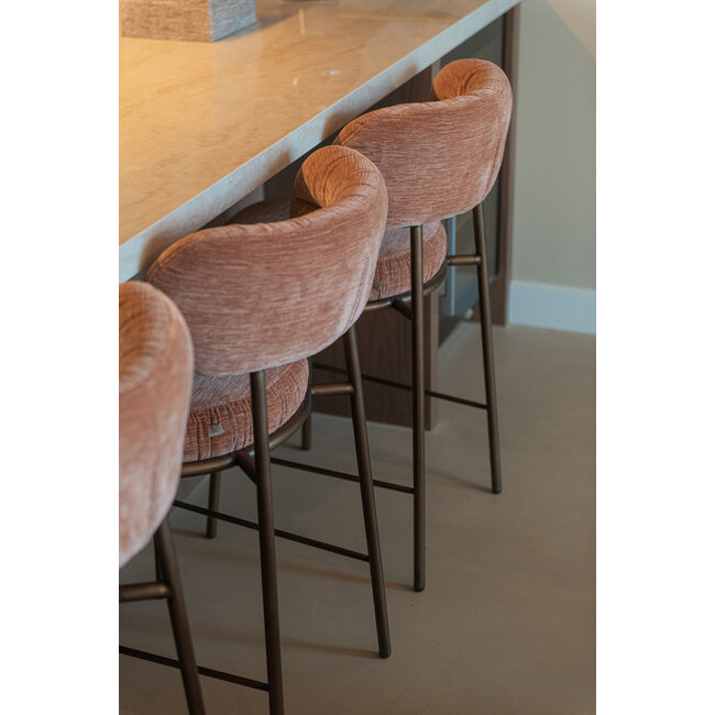 Richmond Interiors  Counterstoel Encanto Be straight mocca mousse