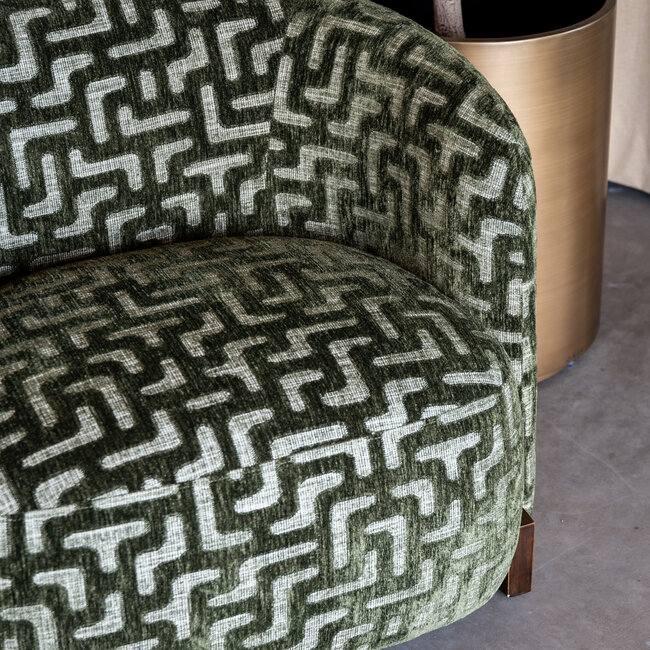 Richmond Interiors  Lounge stoel Hannah moss labyrinth fire retardant