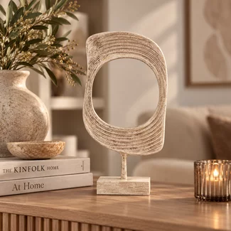 PTMD Ornament Monah Beige gegoten aluminium op travertin voet L